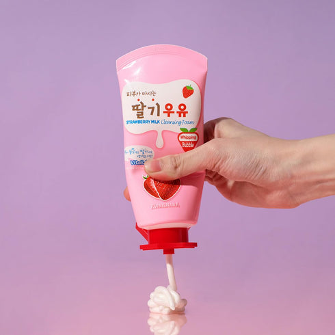 WELCOS KWAILNARA Milk Facial Cleansing Foam (120 ml / 4.06 Fl. oz) (Strawberry)