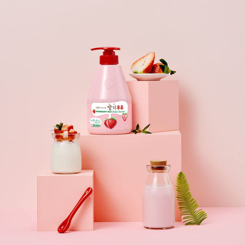 WELCOS KWAILNARA Strawberry Milk Body Cleanser 560 g / 19.75 oz