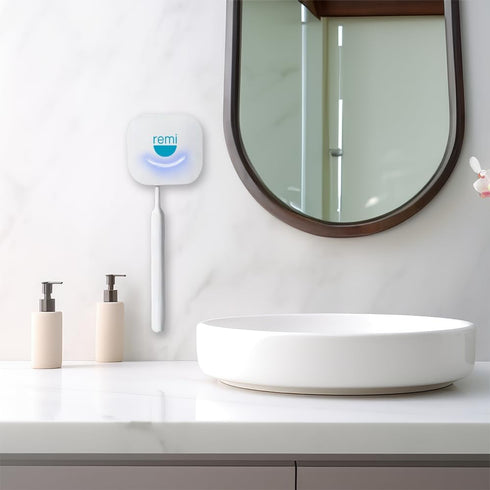 Travel-Safe UV Toothbrush Protector - Compact Hygiene Cover with UV-C Light