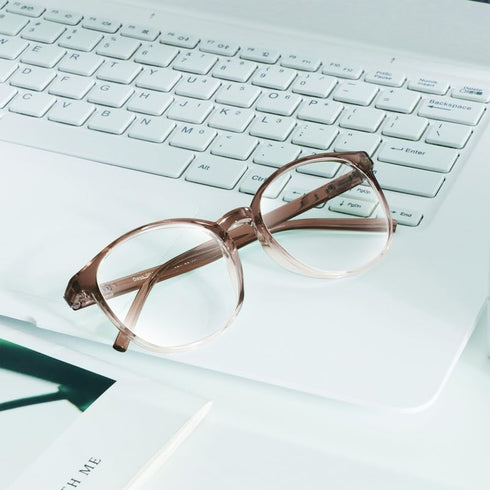 VisionGlobal Blue Light Blocking Glasses for Women/Men, Stylish Oval Frame, Anti Glare, Clear Brown, +1.00 Magnification
