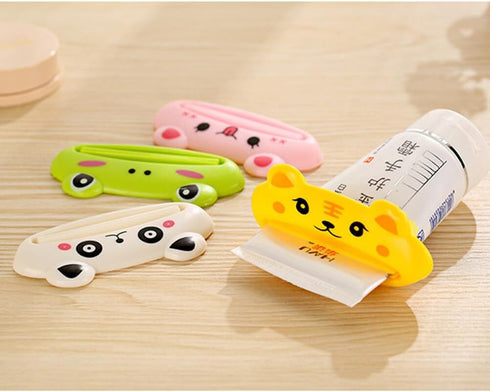 LNYMZD 6Pcs Color Random Frog Tube Squeezers Toothpaste Dispenser Toothpaste Rolling Holder Animal Bear Frog Panda Pig