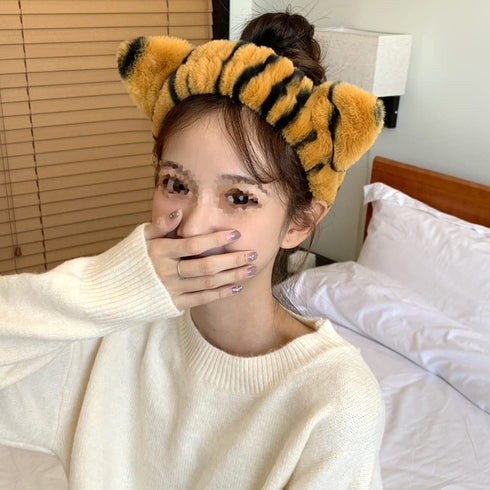 2Pcs Lovely Tiger Print Headbands, Soft Plush Washing Face Facial Mask Hair Bands for Women and Girls
