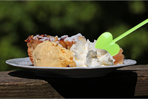 100 Piece Green Plastic Disposable Tasting Spoons, 4.1 Inch Dessert Spoon for Ice Cream, Pudding, and Tasting