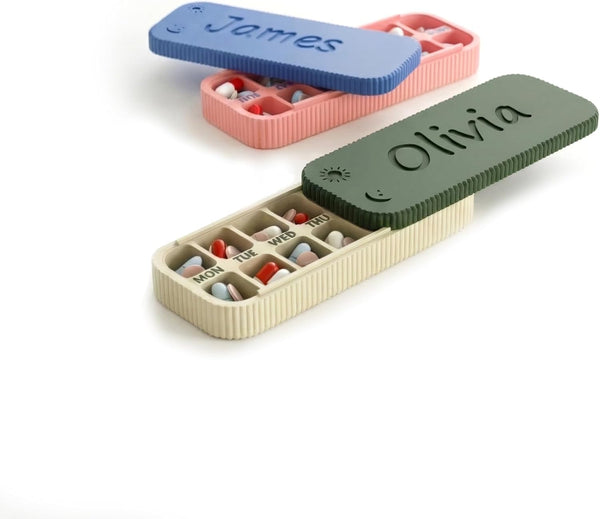 LUJU STUDIO Personalized Weekly Pill Organizer with Custom Name, Travel Size 7 Day AM