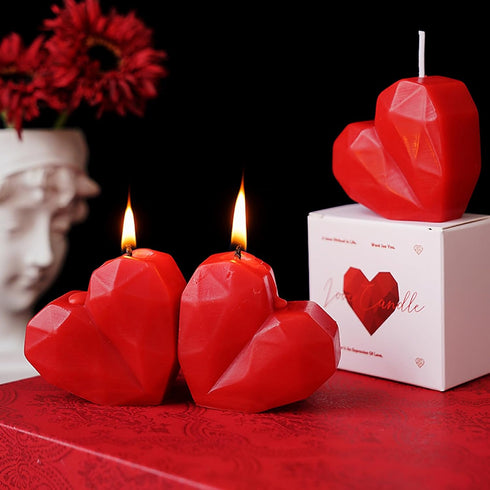 T-shin Candle,60G Love Heart Scented Handmade Aesthetic Carved Soy Wax Aroma Decorative Art Candle for Table Photo Prop