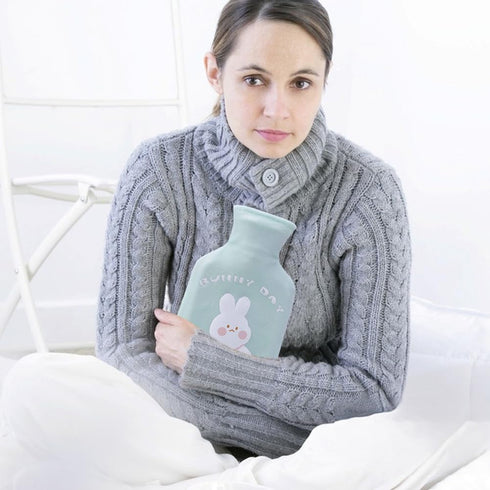 Winter Warm Hot Water Bag, Classic Hot Water Bag, Hot Water Bottle with Plush Cover for Hot and Cold Compress, Hot