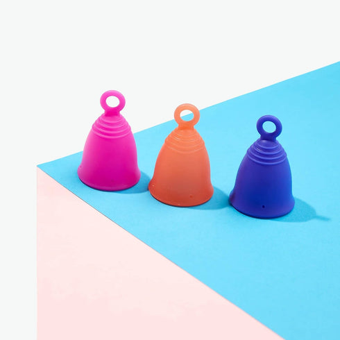 Peachlife Ring Menstrual Cup with Loop Pull Tab Handle, Silicone Reusable for 10 Years, Medium Size Peachcup