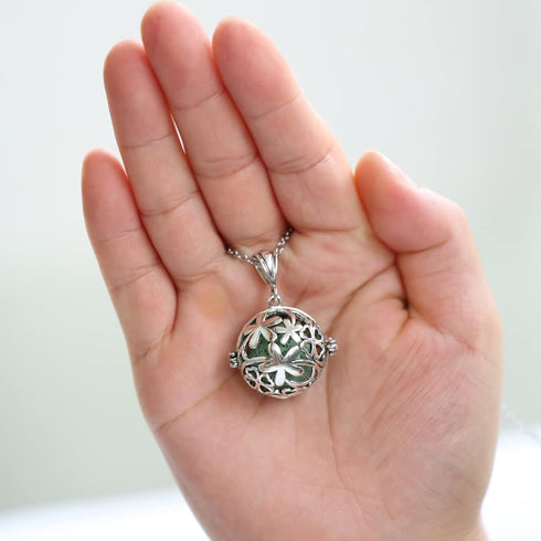 2PCS Aromatherapy Essential Oil Diffuser Necklace, Love Heart and Hollow Ball Locket Pendant for Women