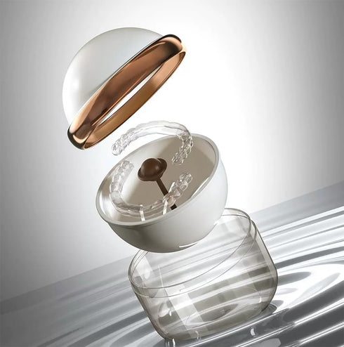 AARAINBOW Retainer Cleaner Case, Clear Denture Case with Strainer Basket, Travel Mouth Guard Cleaning Holder