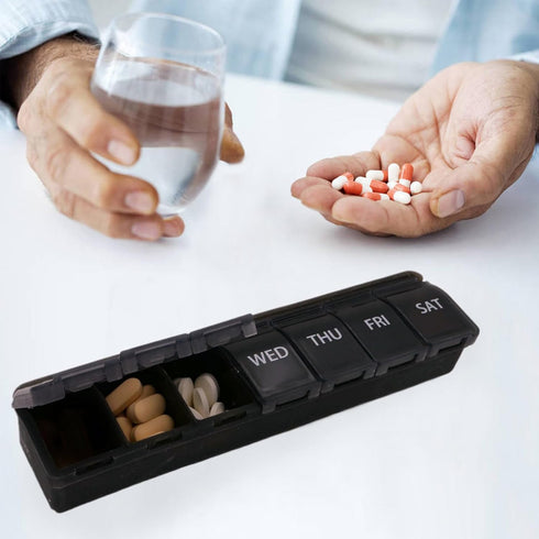 KIRIYUUKI 7 Silicone Weekly Pill Organizer, Day Pill Box Medicine Box Dail Arthritis-Friendly, Large Medicine Case