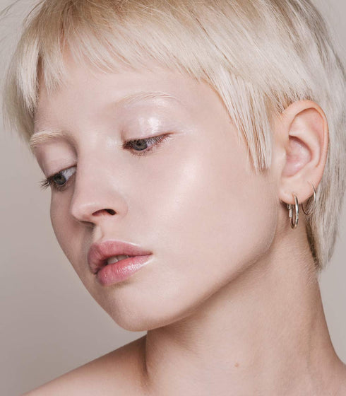 MÁDARA Organic Skincare Skin Equal Soft Glow Foundation SPF15, PORCELAIN IVORY 10-30ml, Vegan, Buildable Medium Coverage