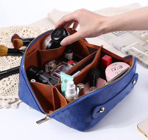 Large Capacity Travel Cosmetic Bag, Waterproof Plaid Checkered Makeup Bag with Handle and Divider for Women
