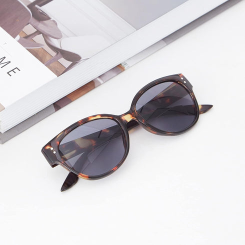EYEGUARD Bifocal Reading Sunglasses, UV400 Protection Readers for Women, Stylish Comfortable Reading Glasses
