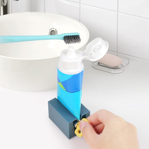 Set 4 Rolling Toothpaste Squeezer of Standing Toothpaste Holder Bathroom Organizer Pipe Squeezer Tool for Toothpaste
