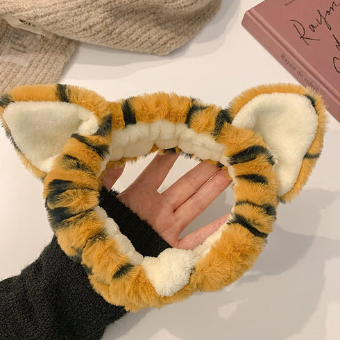 2Pcs Lovely Tiger Print Headbands Soft Plush Washing Face Facial Mask Skincare Makeup Hair Bands Elastic Spa Shower Yoga Sports Headband Headwraps Hair Accessories for Women and Girls