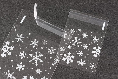 AKOAK 100 Count Resealable Clear Snowflake Bags, 14cm x 14cm +3cm for Candy Cookie Packaging