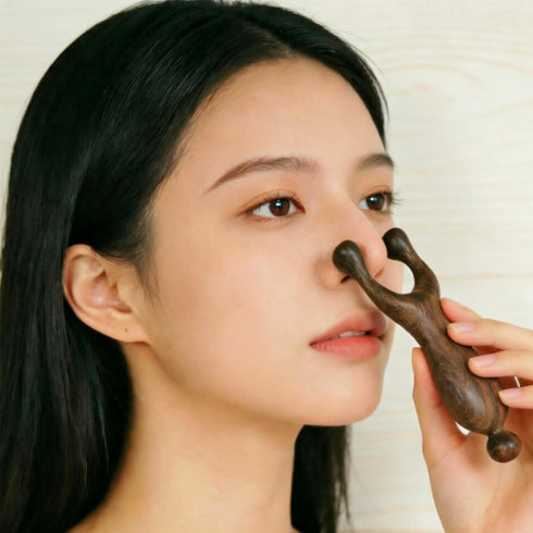 KINTEGOOD Sandalwood Nose Gua Sha Tool, Natural Wooden Multifunctional Meridians Acupoint Massage Tool for Eyes, Face