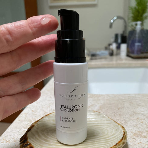 Hyaluronic Acid Moisturizer - Hydrating Face Lotion for Women with Green Tea and Chamomile, 1 Fl Oz
