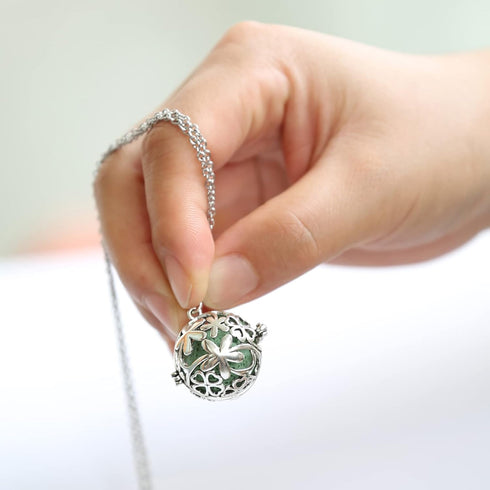 2PCS Aromatherapy Essential Oil Diffuser Necklace, Love Heart and Hollow Ball Locket Pendant for Women