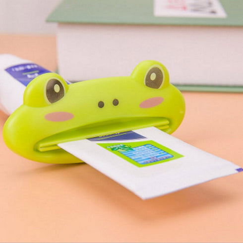 LNYMZD 6Pcs Color Random Frog Tube Squeezers Toothpaste Dispenser Toothpaste Rolling Holder Animal Bear Frog Panda Pig