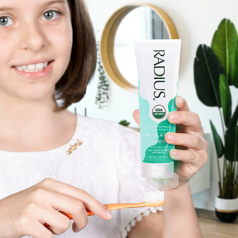 RADIUS Toothpaste, Mint Aloe Neem, 3 oz, USDA Organic, Non-Toxic, Gluten-Free, Pack of 1 for Gum Health & Cavities