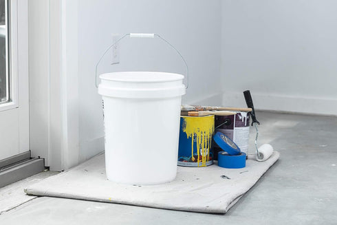 United Solutions 5 Gallon Bucket, 3 Pack, White, Heavy Duty BPA-Free Plastic, Comfortable Handle, Easy to Clean