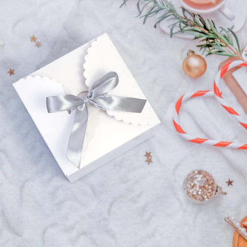 WEWILUCK Small White Gift Box, 10 PCS Pretty Favor Boxes with Lids for Wedding, Birthday, Party, Holiday