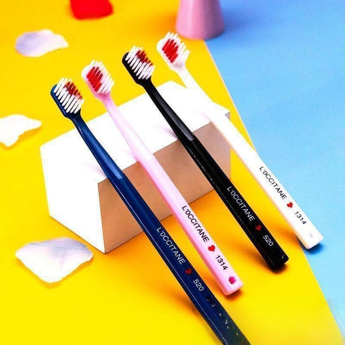 2 Pcs Black and White Heart Shaped Couple Toothbrushes, Eco-Friendly Nano Manual Dental Care Brushes