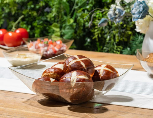 Posh Setting Plastic Serving Bowls, Large Gold Glitter Snack Bowls for Parties, Square Disposable Salad Bowl, Heavy