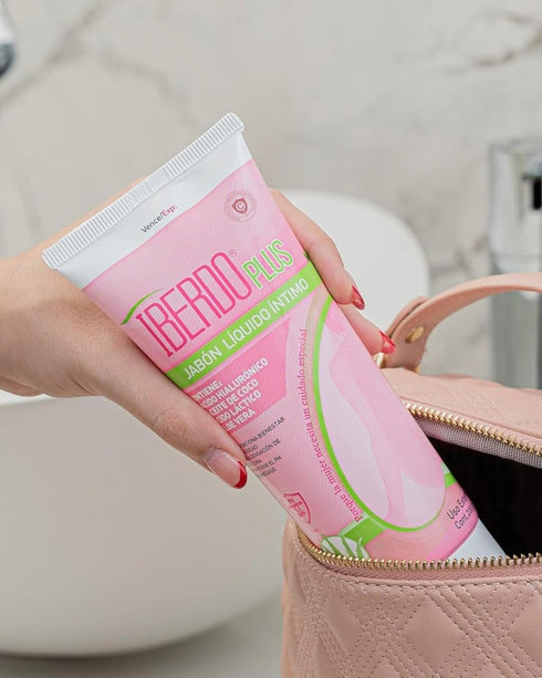 IBERDO PLUS 250 ml Feminine Wash pH Balanced, Antifungal Intimate Soap Cleanser for Women with Hyaluronic Acid, Aloe