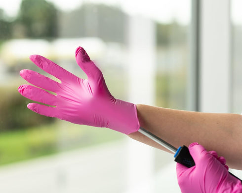 FRAMAR Pink Disposable Gloves, Latex Free Nitrile Gloves Small, 100 Pack for Esthetician Supplies