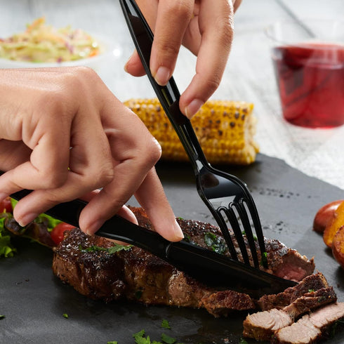 Comfy Package [100 Pack Basic Black Plastic Knives - Heavy Duty Disposable Utensils for Parties, Events, and Dinner