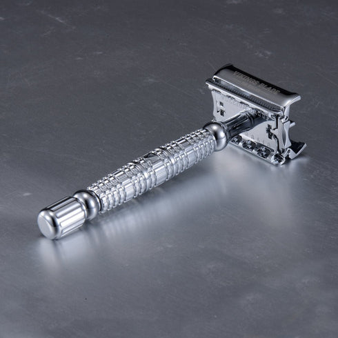 VIKINGS BLADE Double Edge Safety Razor for Men + 5 Swedish Steel Blades + Luxury Case