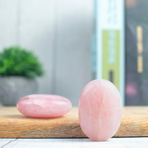 55-60mm Pink Agate Palm Stone, Worry Stone Natural Chakra Healing, Hand Carved Crystal for Meditation