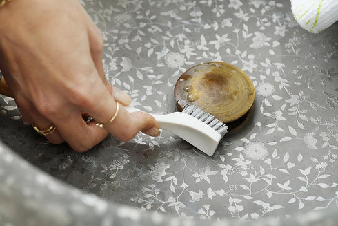 Full Circle Micro Manager Deep Cleaning Brush for Crevices, Shower & Grout, Bamboo Handle