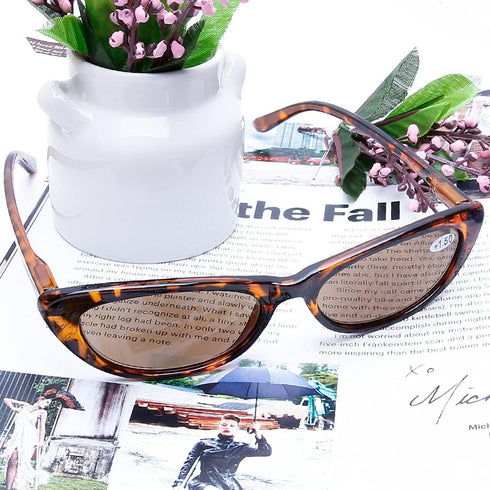 AQWANO 2 Pairs Reading Sunglasses for Women, Fashion Designer Cat Eye Sun Readers with Spring Hinges