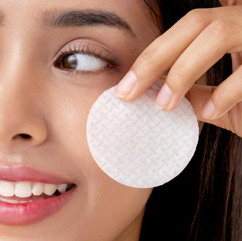 OHUI Miracle Toning Dual Sided Toner Pads, Exfoliating, Soothing, Moisturizing, Glowing Skin, Hyaluronic Acid, Vitamin