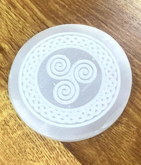 crystalmiracle Natural Selenite 3 Inches Round Charging Plate Crystal Healing Reiki Feng Shui Gemstone Gift Positive Energy Handcrafted
