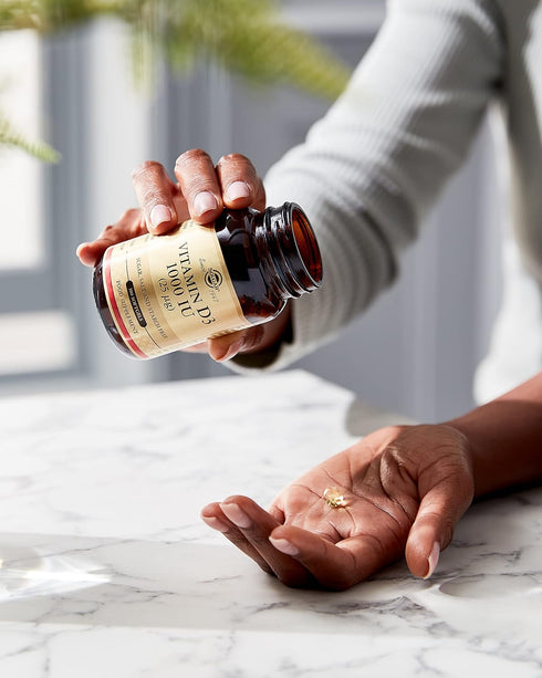 Solgar Vitamin D3 (Cholecalciferol) 25 MCG (1000 IU) - 250 Softgels for Bone Health & Immune Support.