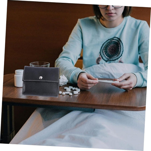Ipetboom Portable Weekly Pill Organizer - Travel-Friendly Medicine Case