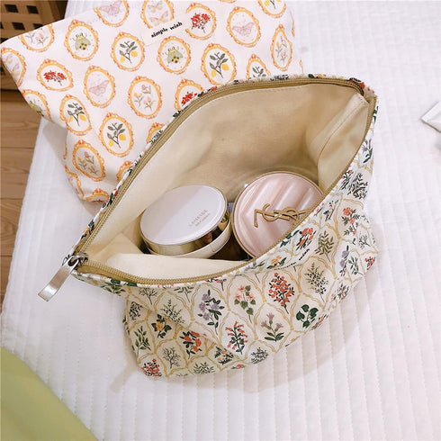 STARDW Aesthetic Makeup Bag for Women and Girls, Large Capacity Canvas Travel Makeup Organizer Bag (Garden)