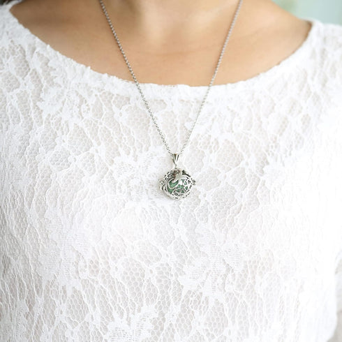 2PCS Aromatherapy Essential Oil Diffuser Necklace, Love Heart and Hollow Ball Locket Pendant for Women
