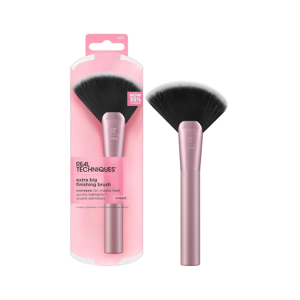 Real Techniques Extra Big Finishing Brush - Large Makeup Brush for Powder, Bronzer, Highlight, & Contour