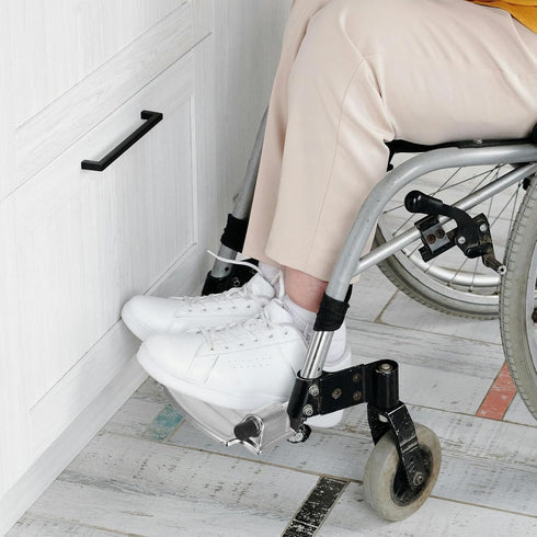 2pcs Wakauto Heavy Duty Wheelchair Footrests Replacement Elevating Footplates Compact Lightweight Wheelchair Parts