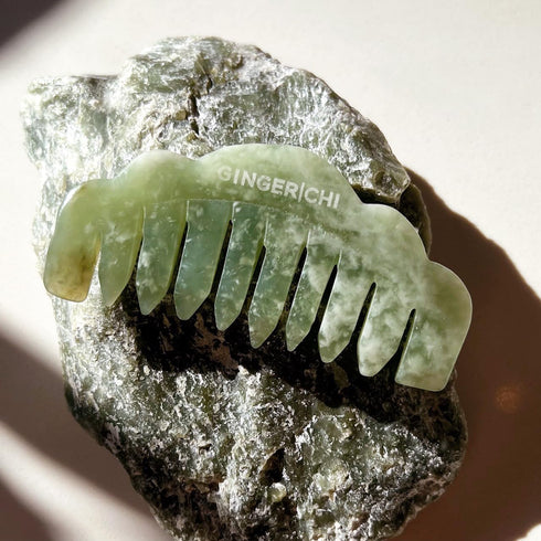 Natural Jade Comb for Head Massage, Guasha Stone Scraping Hair Comb, Scalp Care Tool for Relaxation Therapy