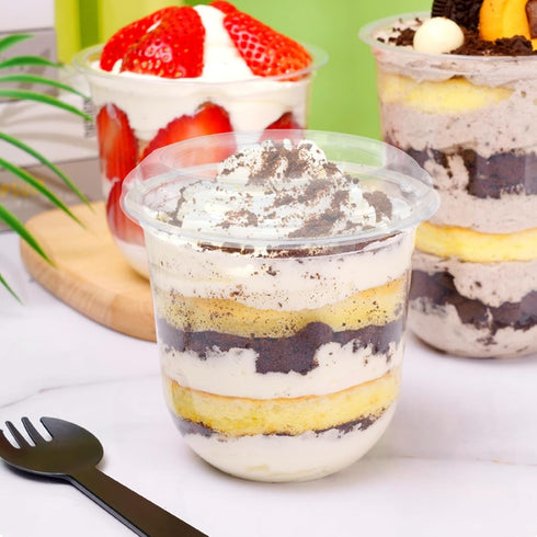 KKONHII 100 Pack Disposable Dessert Cups, Stackable Clear Plastic Cups with Lids, Mini Parfait Cups with No Holes Flat