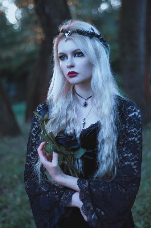 MOSTORY Handmade Black Flower Crown, Gothic Adjustable Raven Skull Headpiece, Dark Fairy Tiara for Cosplay