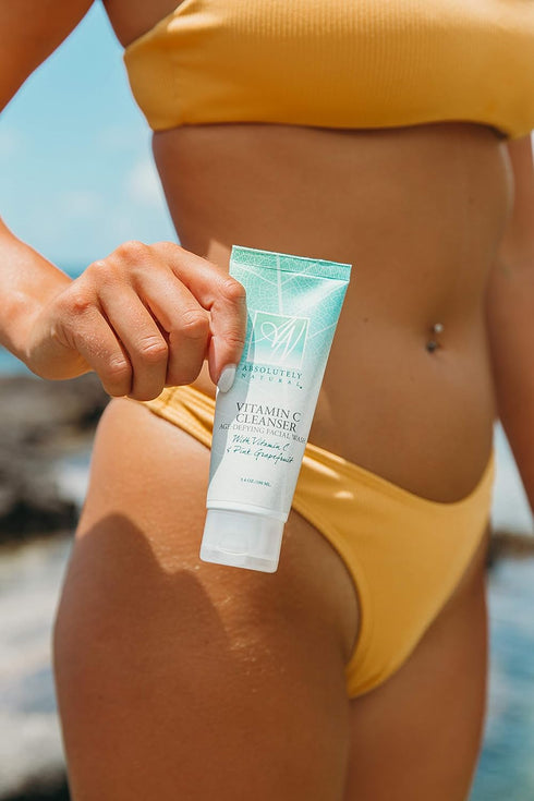 Vitamin C Cleanser - Anti Aging Face Wash for Clear Skin. Made with Aloe Vera, Coconut, & Grapefruit - Exfoliating Facial Cleanser