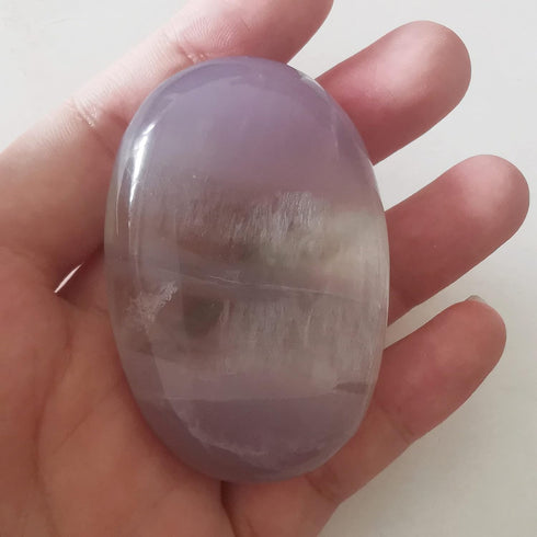 Purple Fluorite Oval Palm Pocket Healing Crystal Massage Spa Energy Stone,Healing Crystal for Therapy Geometry Chakra Balancing
