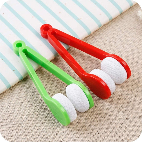 LERORO 12 Pcs Mini Microfiber Glasses Cleaner, Soft Brush Cleaning Tool, Eyeglass Cleaner Clip (Random Color)